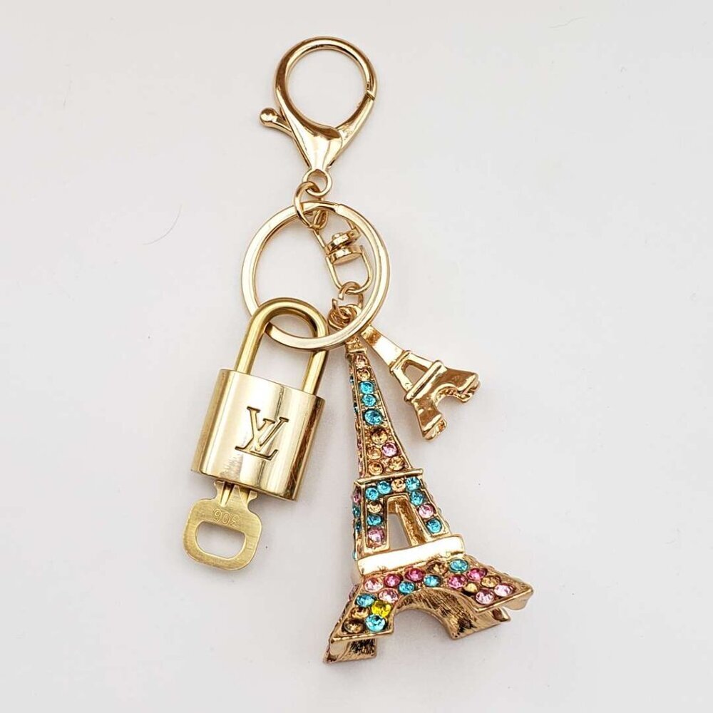 Louis Vuitton Gold Lock 🔒 Authentic LV Key + Unbranded Eiffel Tower Bag Charm - Picture 3 of 8
